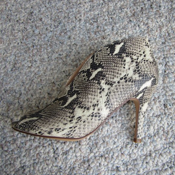 Halogen Rowen Snake Print Peep Toe Bootie - Picture 11 of 14